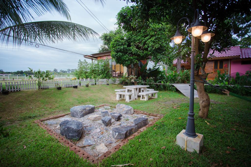 Hotel Romyen House Ban Nong Nam Khan Esterno foto
